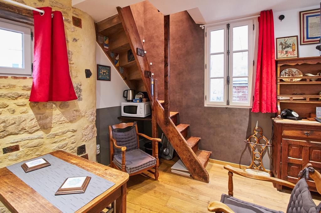 La Plus Petite Maison De France Bayeux Oda fotoğraf